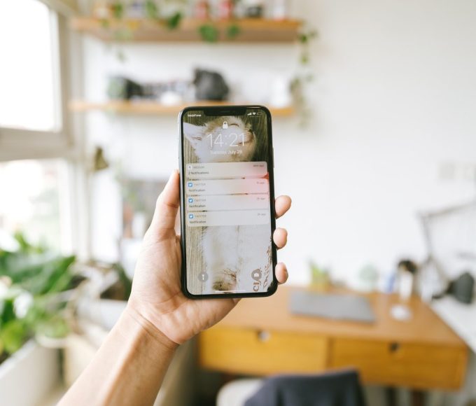 Technology Can Make Your Relationships Shallower